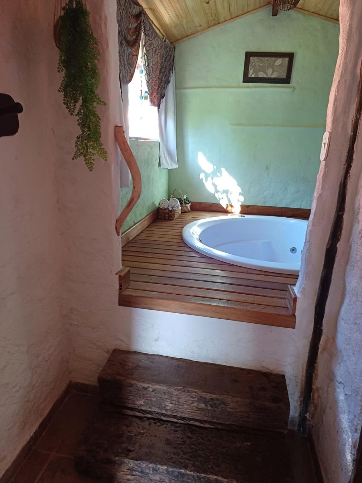 Vale Do Piemonte - Chale Com Hidromassagem - Lodge Santo Antônio do Pinhal