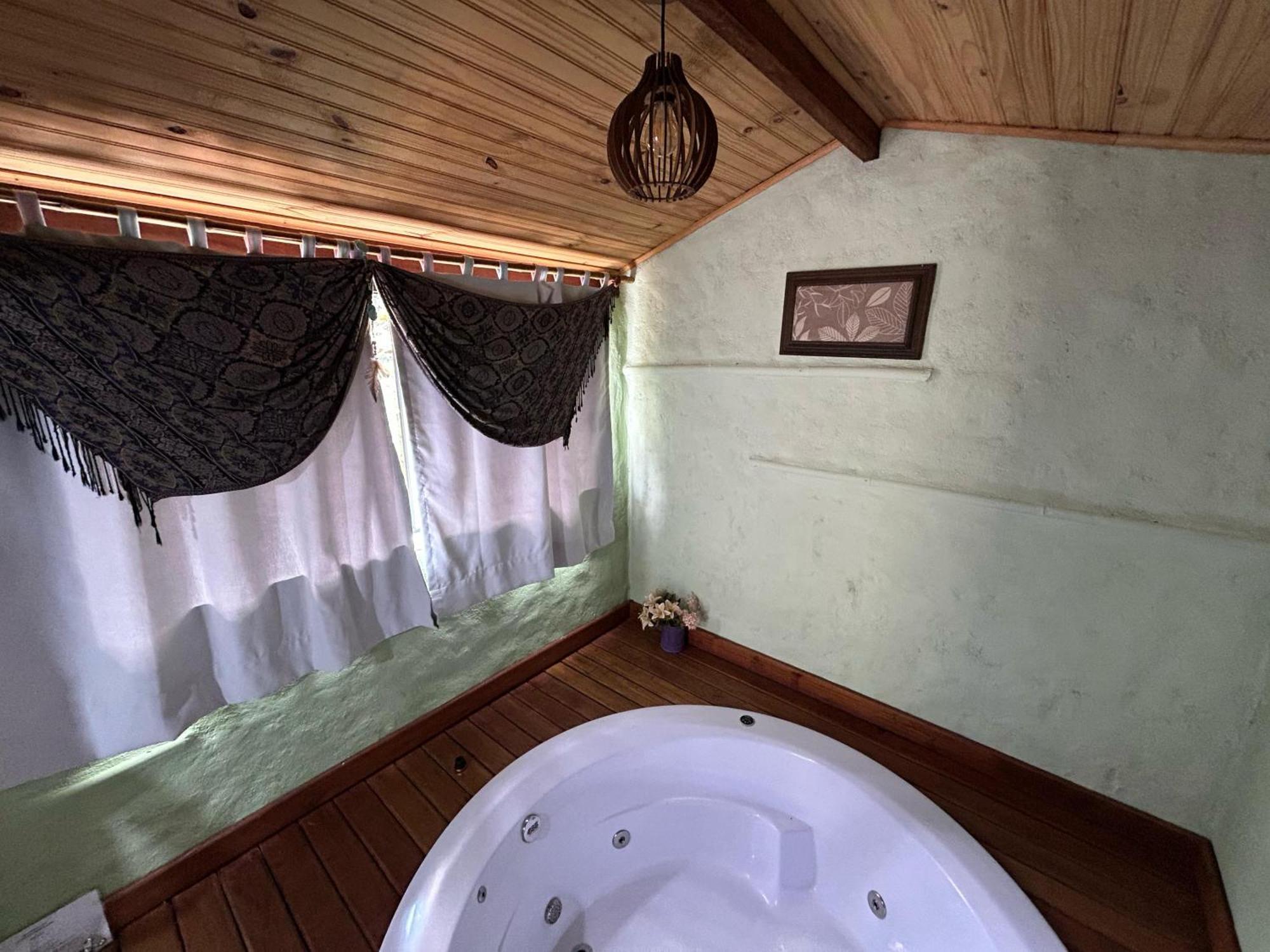 Lodge Vale Do Piemonte - Chale Com Hidromassagem - Santo Antônio do Pinhal